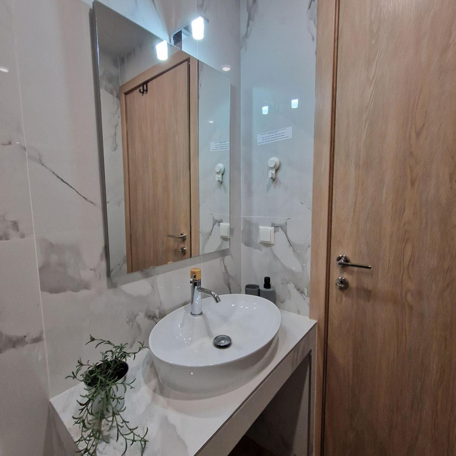 N&S Apartment A Едеса Екстериор снимка