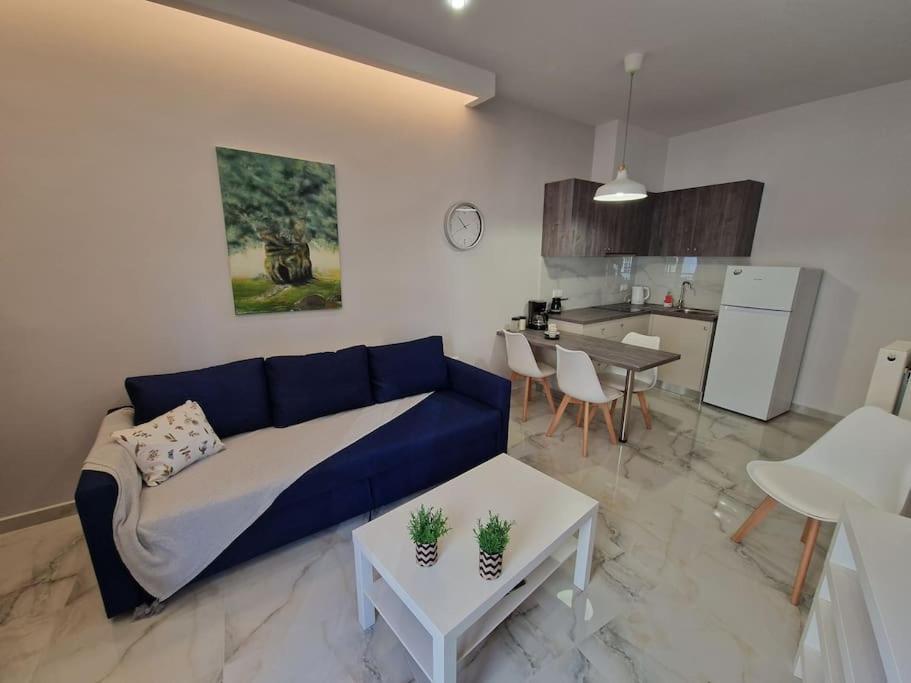 N&S Apartment A Едеса Екстериор снимка