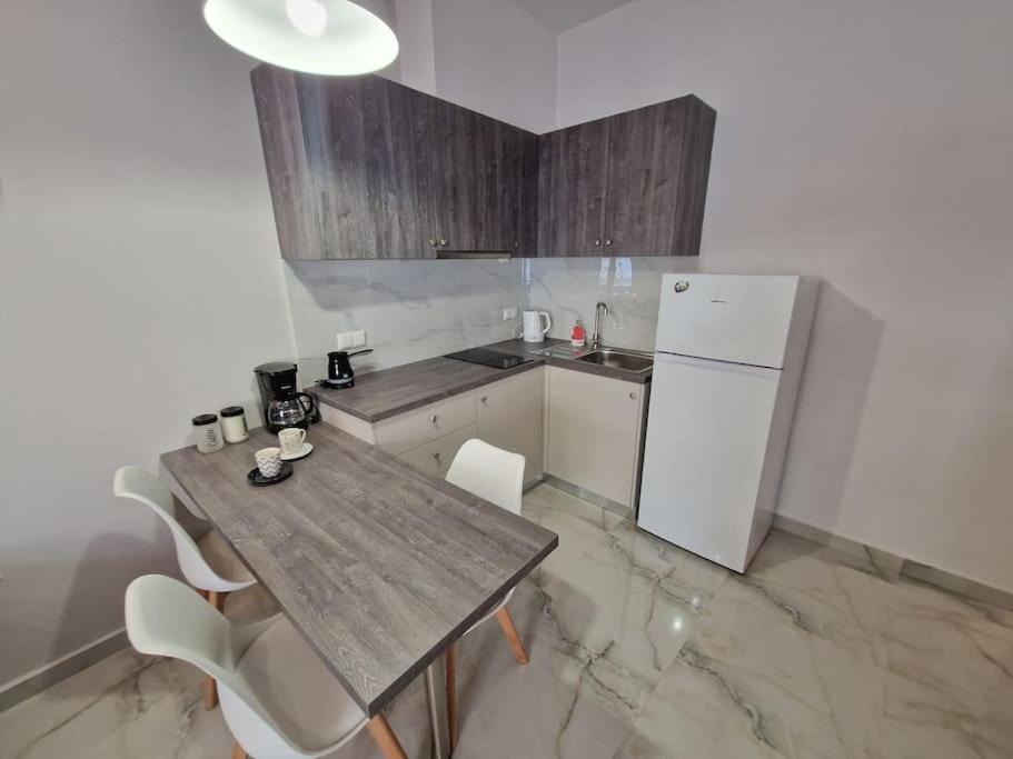 N&S Apartment A Едеса Екстериор снимка